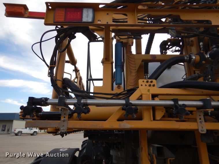 image for item DL3504 2012 AGCO RoGator RG1100  sprayer