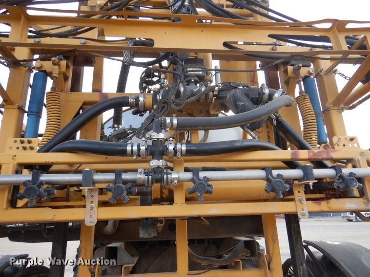 image for item DL3504 2012 AGCO RoGator RG1100  sprayer