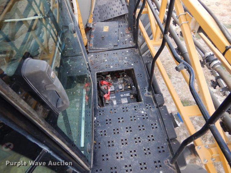 image for item DL3504 2012 AGCO RoGator RG1100  sprayer