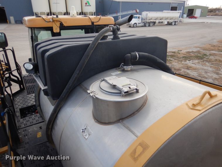 image for item DL3504 2012 AGCO RoGator RG1100  sprayer