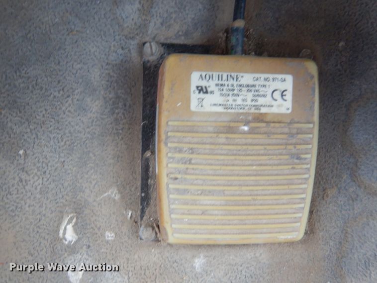 image for item DL3504 2012 AGCO RoGator RG1100  sprayer