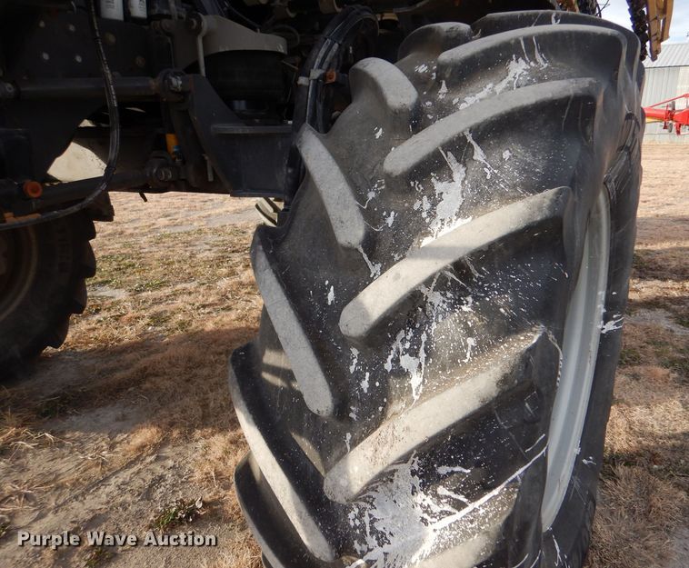 image for item DL3504 2012 AGCO RoGator RG1100  sprayer