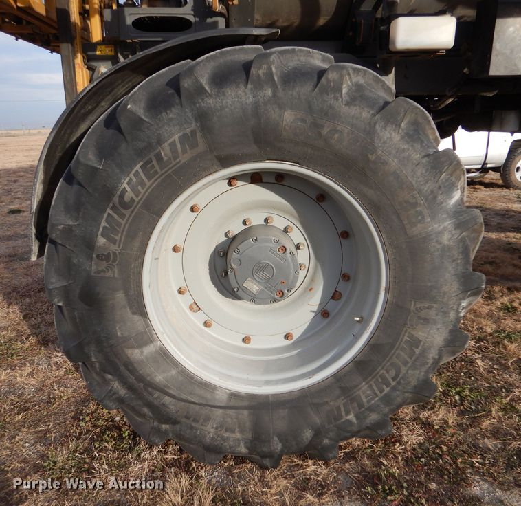 image for item DL3504 2012 AGCO RoGator RG1100  sprayer