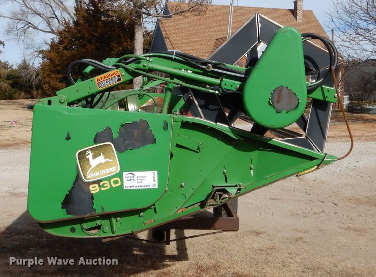 image for item DL3516 1998 John Deere 930  rigid head