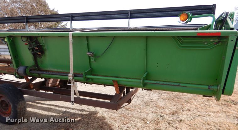 image for item DL3516 1998 John Deere 930  rigid head