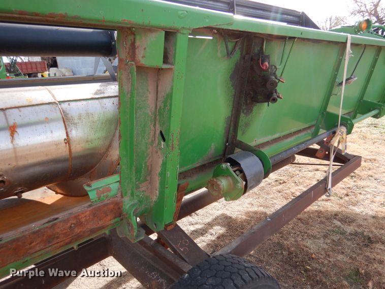 image for item DL3516 1998 John Deere 930  rigid head