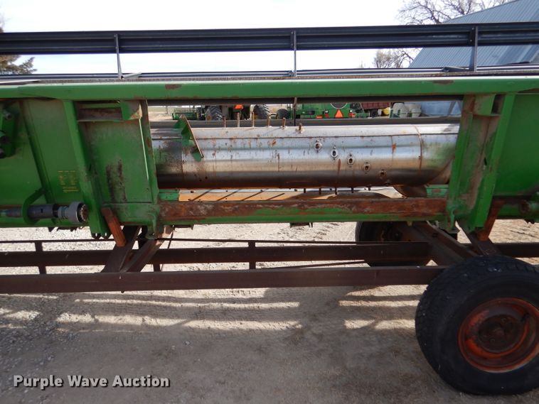 image for item DL3516 1998 John Deere 930  rigid head