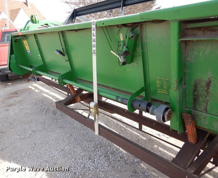 image for item DL3516 1998 John Deere 930  rigid head