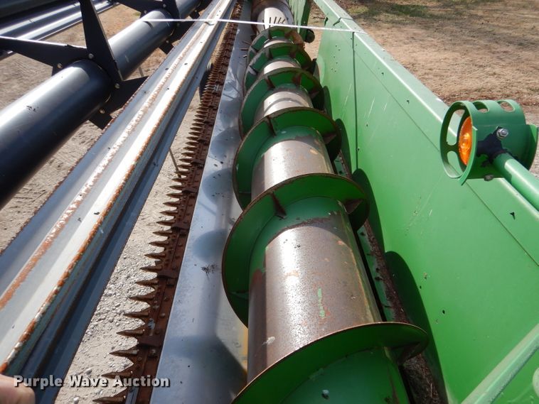 image for item DL3516 1998 John Deere 930  rigid head