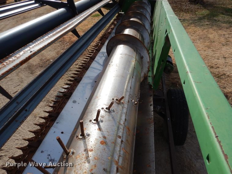 image for item DL3516 1998 John Deere 930  rigid head