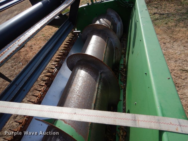 image for item DL3516 1998 John Deere 930  rigid head