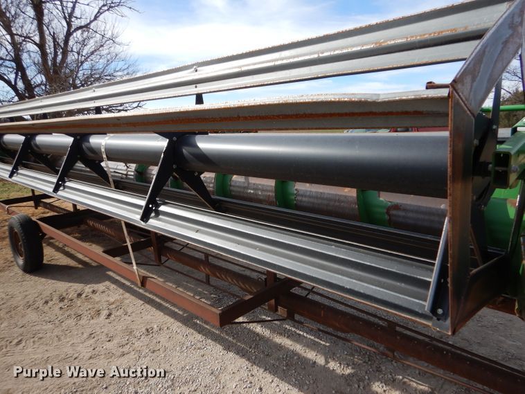 image for item DL3516 1998 John Deere 930  rigid head