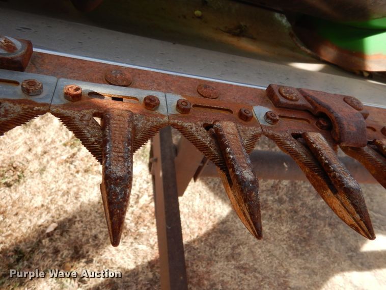 image for item DL3516 1998 John Deere 930  rigid head