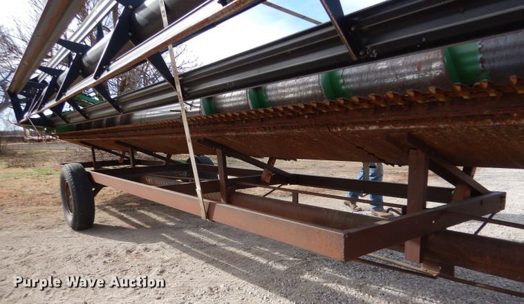 image for item DL3516 1998 John Deere 930  rigid head