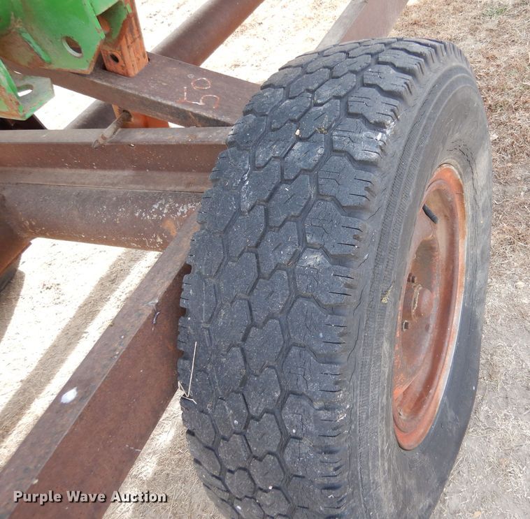 image for item DL3516 1998 John Deere 930  rigid head