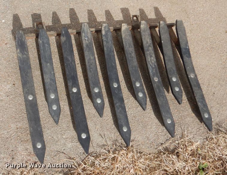 image for item DL3516 1998 John Deere 930  rigid head