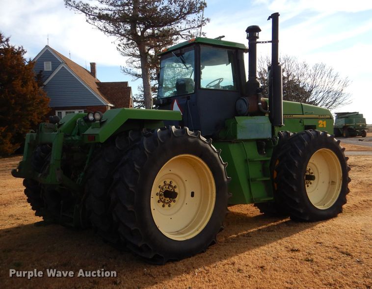 image for item DL3517 1996 John Deere 8770  4WD tractor