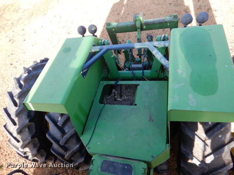 image for item DL3517 1996 John Deere 8770  4WD tractor