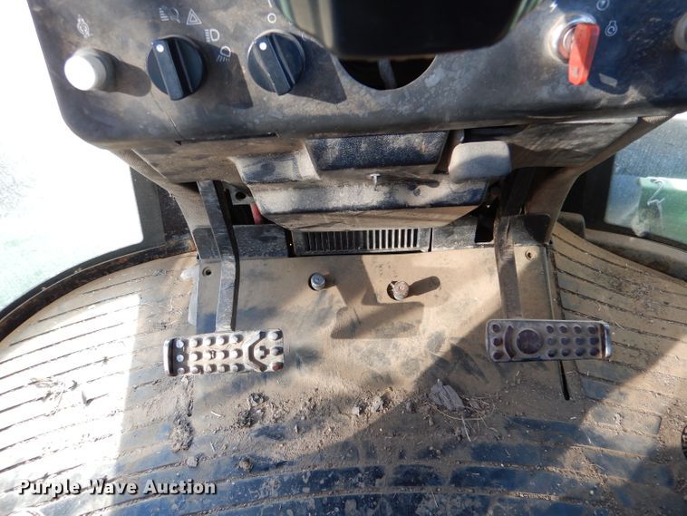 image for item DL3517 1996 John Deere 8770  4WD tractor