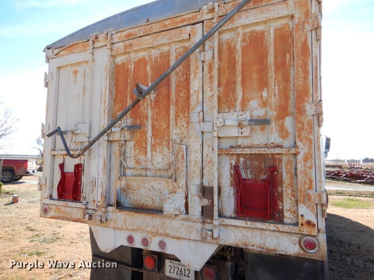 image for item DL3518 1980 GMC General  grain truck