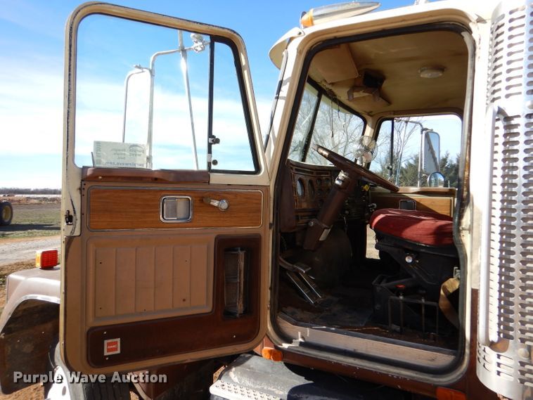 image for item DL3518 1980 GMC General  grain truck