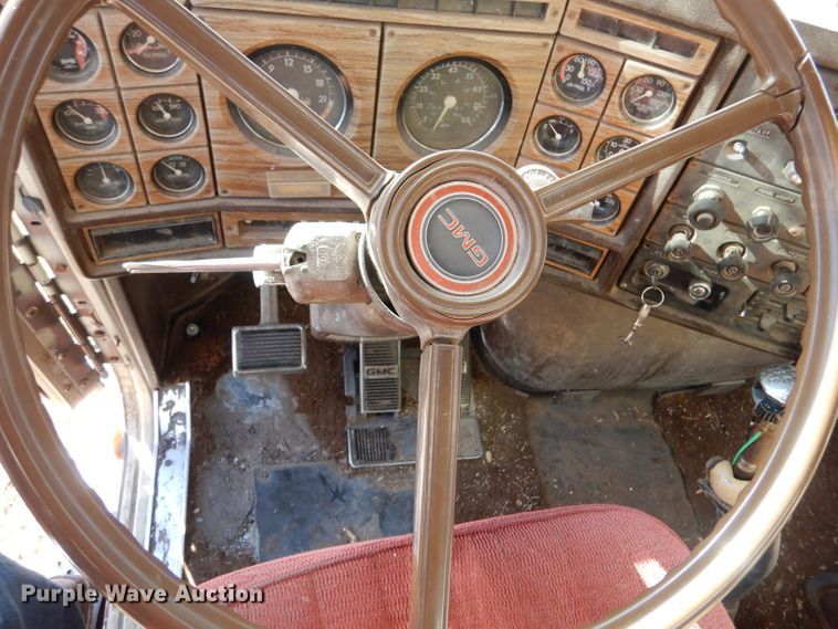 image for item DL3518 1980 GMC General  grain truck