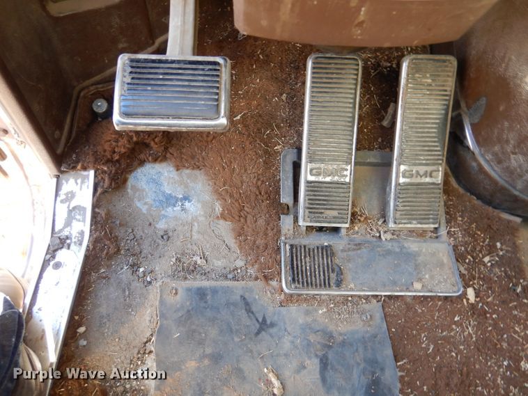 image for item DL3518 1980 GMC General  grain truck