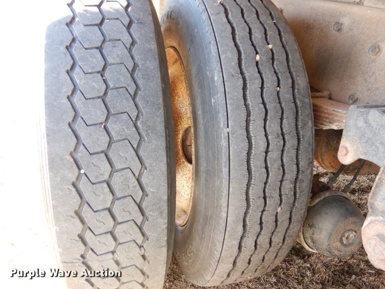 image for item DL3518 1980 GMC General  grain truck