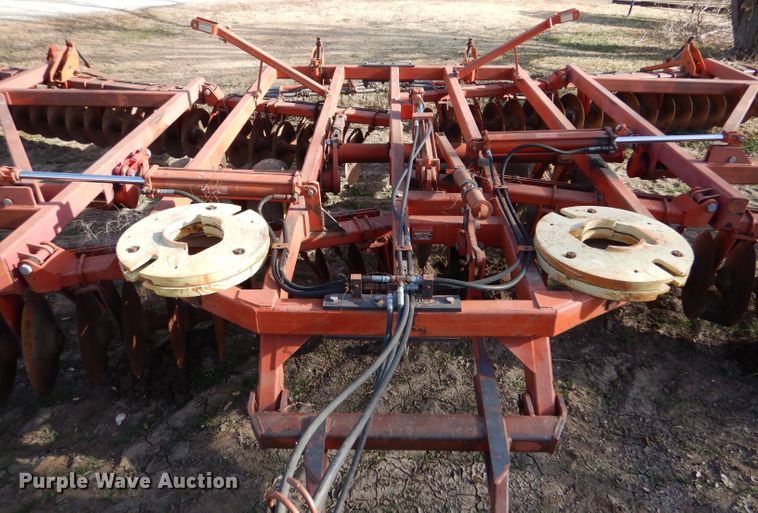 image for item DL3520 Sunflower 1230-27  tandem off-set disk