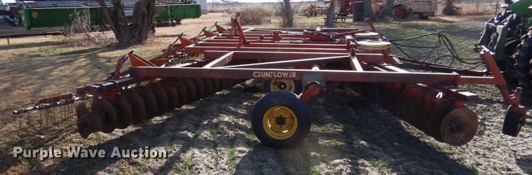 image for item DL3520 Sunflower 1230-27  tandem off-set disk