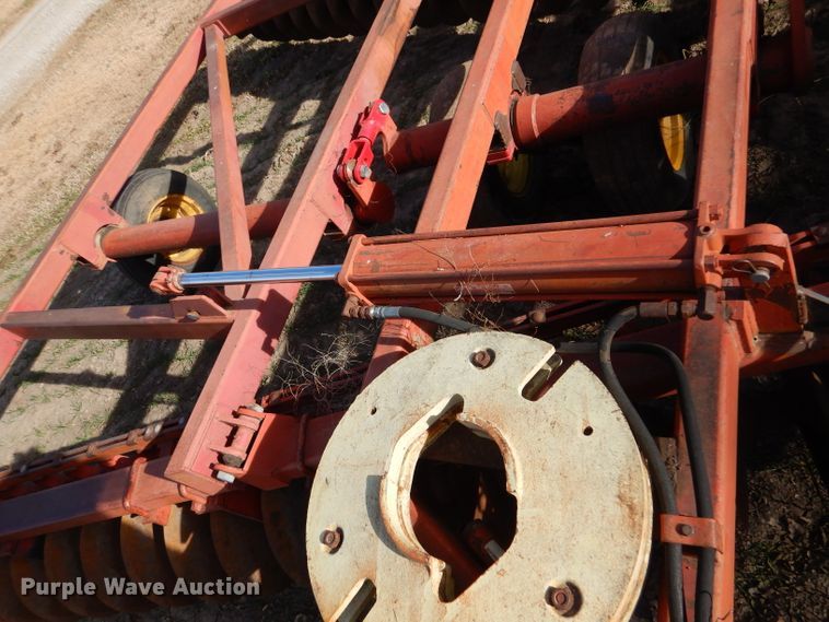 image for item DL3520 Sunflower 1230-27  tandem off-set disk