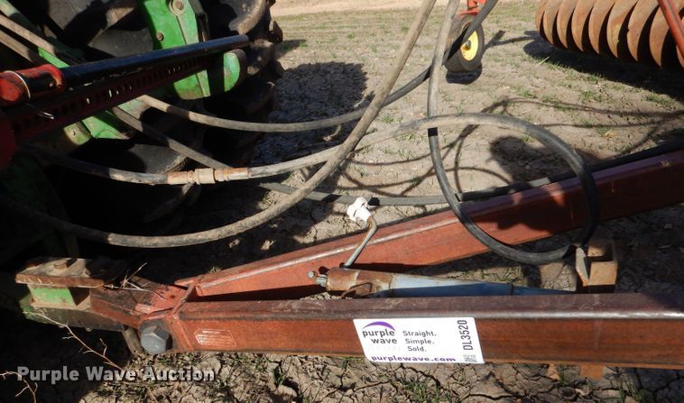 image for item DL3520 Sunflower 1230-27  tandem off-set disk