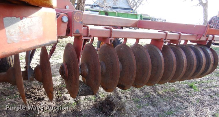 image for item DL3520 Sunflower 1230-27  tandem off-set disk