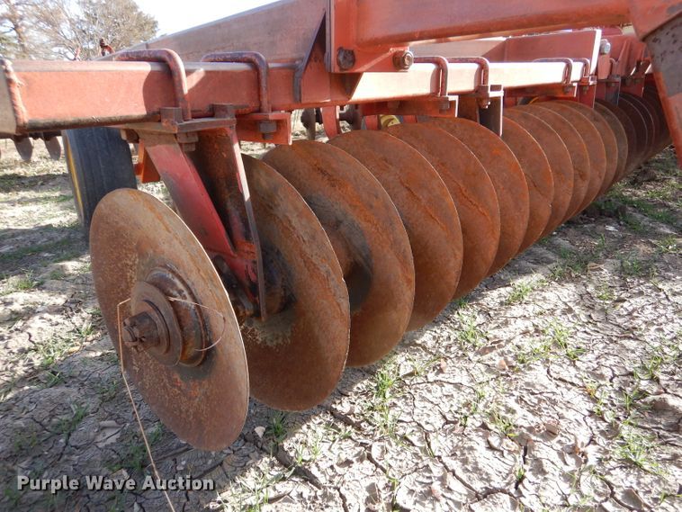 image for item DL3520 Sunflower 1230-27  tandem off-set disk