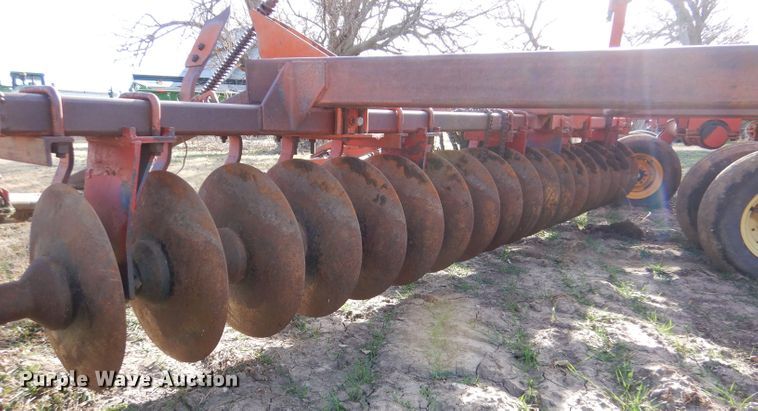 image for item DL3520 Sunflower 1230-27  tandem off-set disk