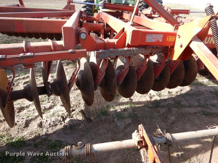 image for item DL3520 Sunflower 1230-27  tandem off-set disk