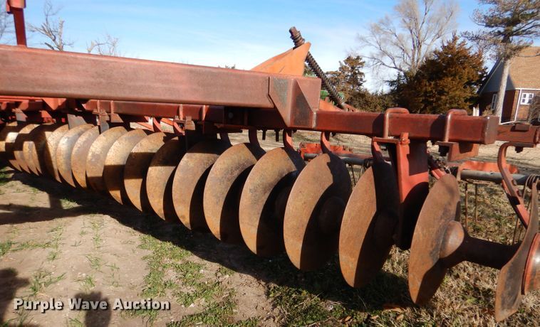 image for item DL3520 Sunflower 1230-27  tandem off-set disk