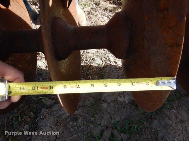 image for item DL3520 Sunflower 1230-27  tandem off-set disk