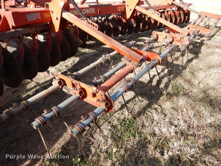 image for item DL3520 Sunflower 1230-27  tandem off-set disk