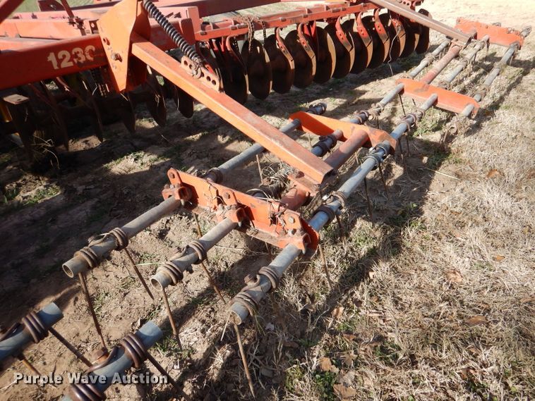 image for item DL3520 Sunflower 1230-27  tandem off-set disk