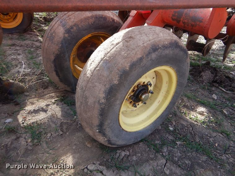 image for item DL3520 Sunflower 1230-27  tandem off-set disk