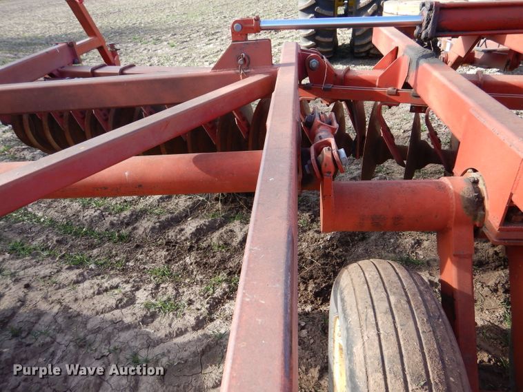 image for item DL3520 Sunflower 1230-27  tandem off-set disk