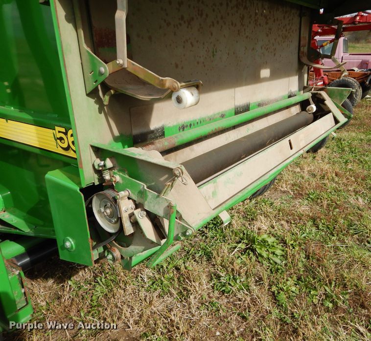 image for item DM0699 2005 John Deere 567  round baler