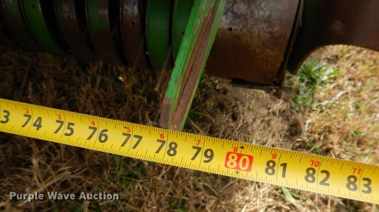 image for item DM0699 2005 John Deere 567  round baler