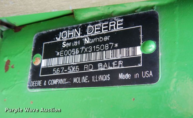 image for item DM0699 2005 John Deere 567  round baler