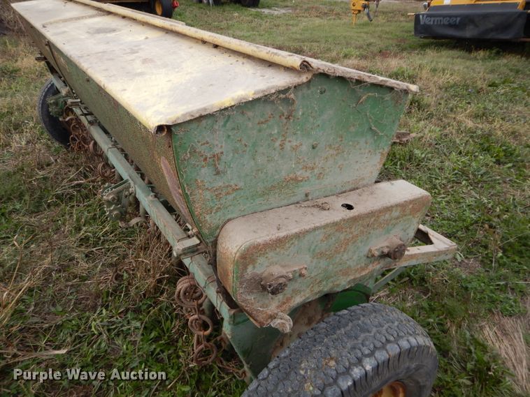 image for item DM0702 John Deere FB B  grain drill