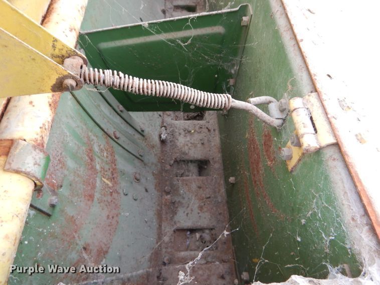 image for item DM0702 John Deere FB B  grain drill