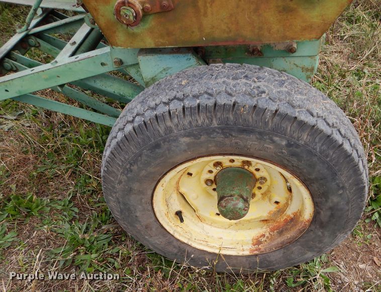 image for item DM0702 John Deere FB B  grain drill