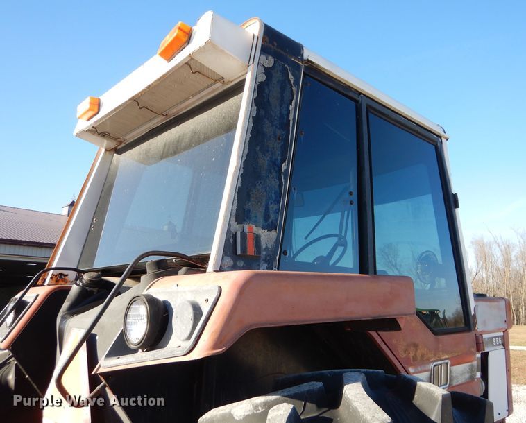 image for item DM4420 1977 International 986  tractor