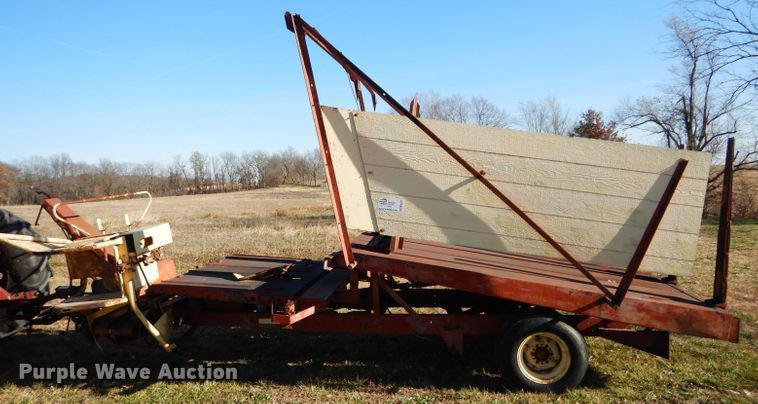 image for item DM4421 New Holland Stackliner 1010  bale stacker